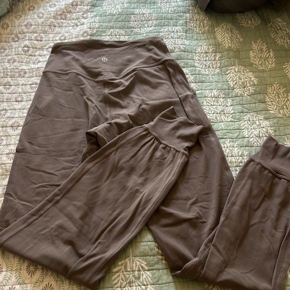 Lululemon Align Joggers - Lunar Rock - Picture 2 of 4